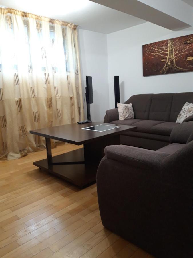 Papas Apartments Bucurestii Noi Kültér fotó